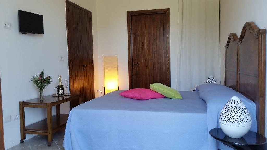 Agriturismo Occhineri Porto Cesareo Phòng bức ảnh
